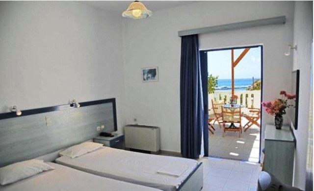 Sky Beach Hotel Agia Galini  Bagian luar foto