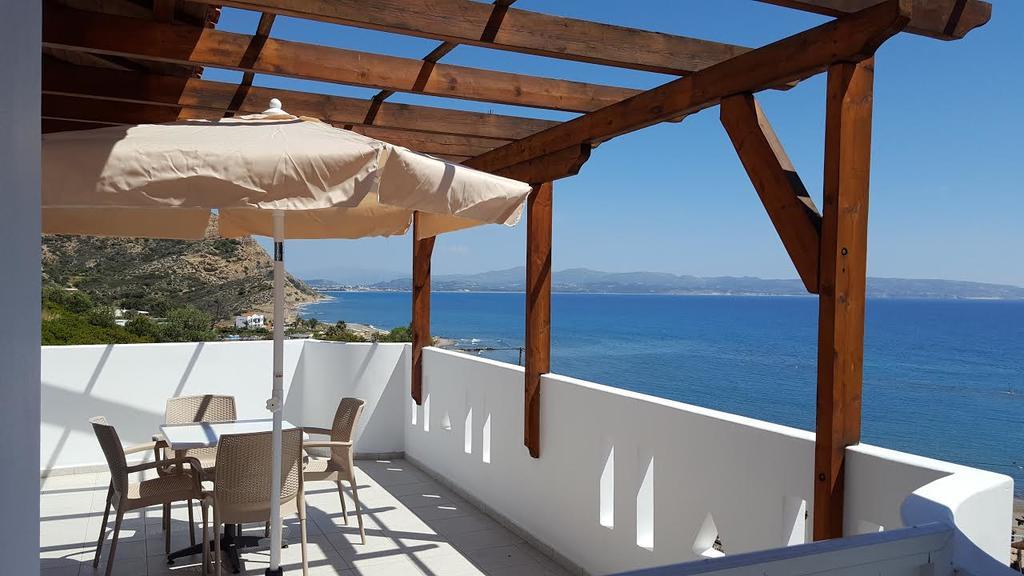 Sky Beach Hotel Agia Galini  Bagian luar foto