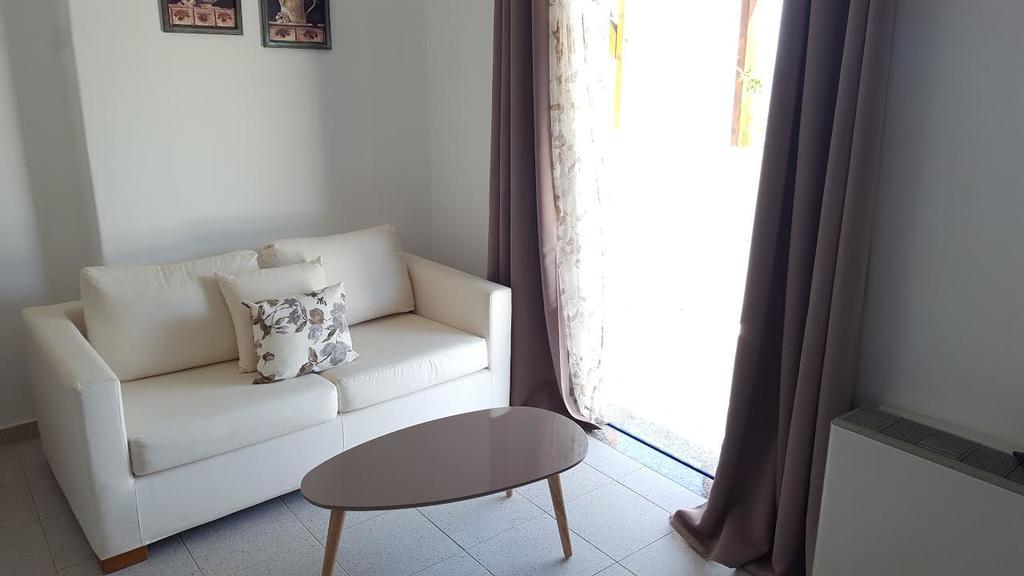 Sky Beach Hotel Agia Galini  Bagian luar foto