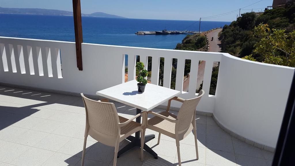 Sky Beach Hotel Agia Galini  Bagian luar foto