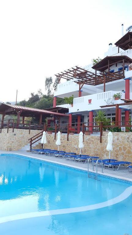 Sky Beach Hotel Agia Galini  Bagian luar foto